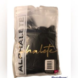 *NEW* Alphalete Crop Top